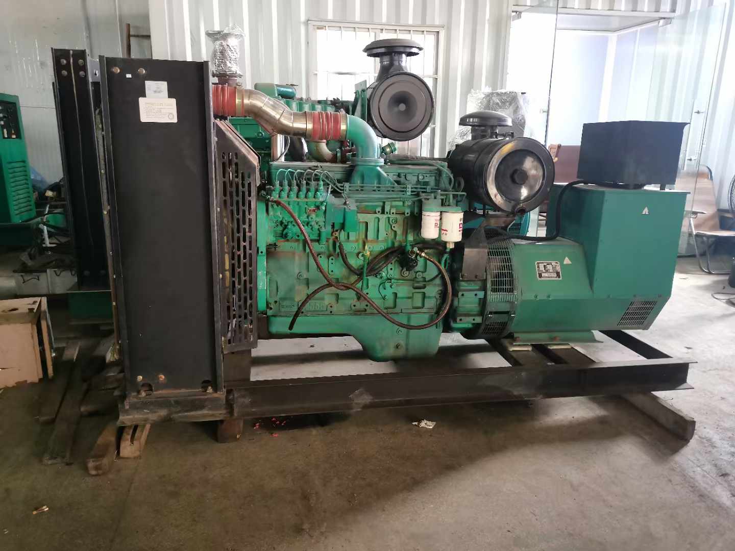 遂溪发电机租赁如何确定电缆的承载电流是否在安全范围内？