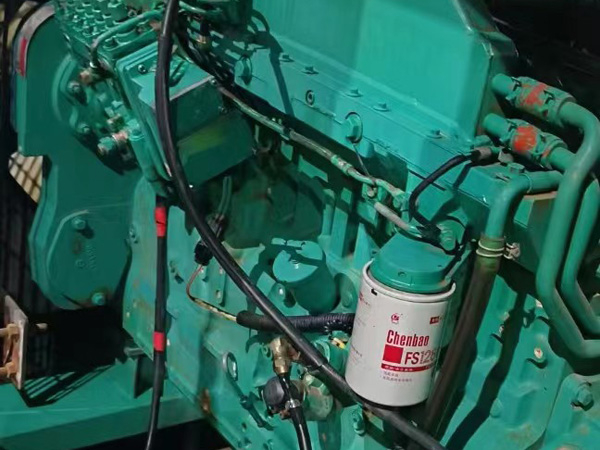 遂溪如何确定新的发电机组控制系统是否与原系统兼容？